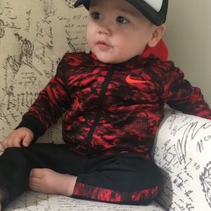 Toddler Nike red and black set